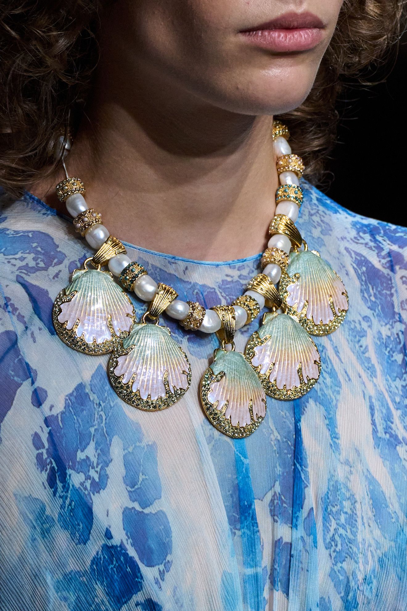 Collar de cuentas el accesorio que obsesiona a las portuguesas