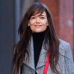 Katie Holmes tiene el ‘look’ que podría copiarle a mi madre