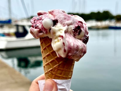 Helado chorreante de amarena de Livanti Gelato di Sicilia, en Alicante.