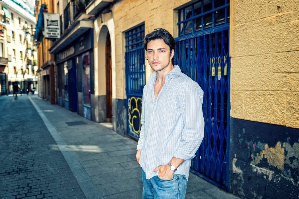 Juan Perales, actor, fotografiado en el centro de Madrid.
