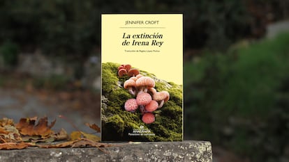 Cubierta del libro 'La extinción de Irena Rey', de Jennifer Croft (Anagrama), con traducción de Regina López Muñoz.