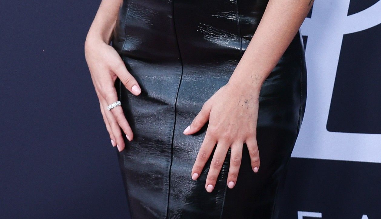 La manicura ‘soapy de Aitana en el evento de YSL Beauty.