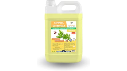 Estos son los mejores productos con citronela para repeler a los mosquitos en casa