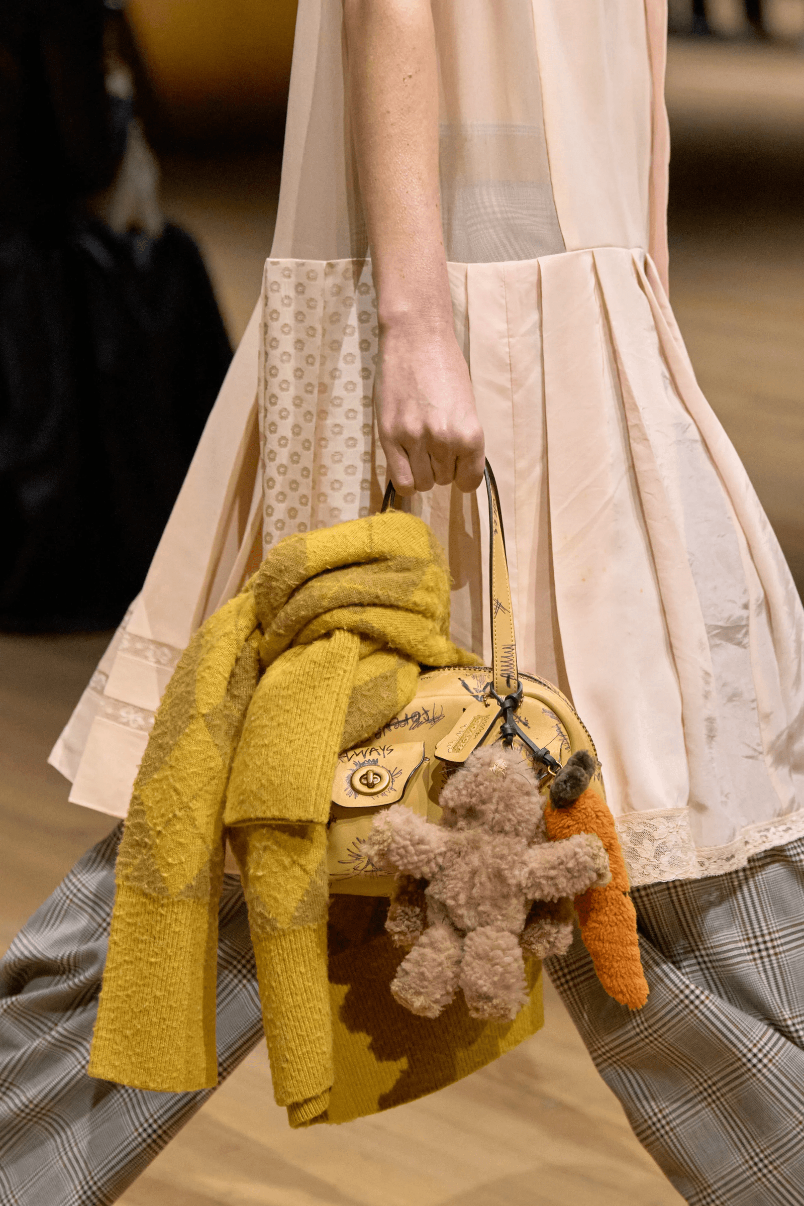 Tendencia charms de otoñoinvierno 2025