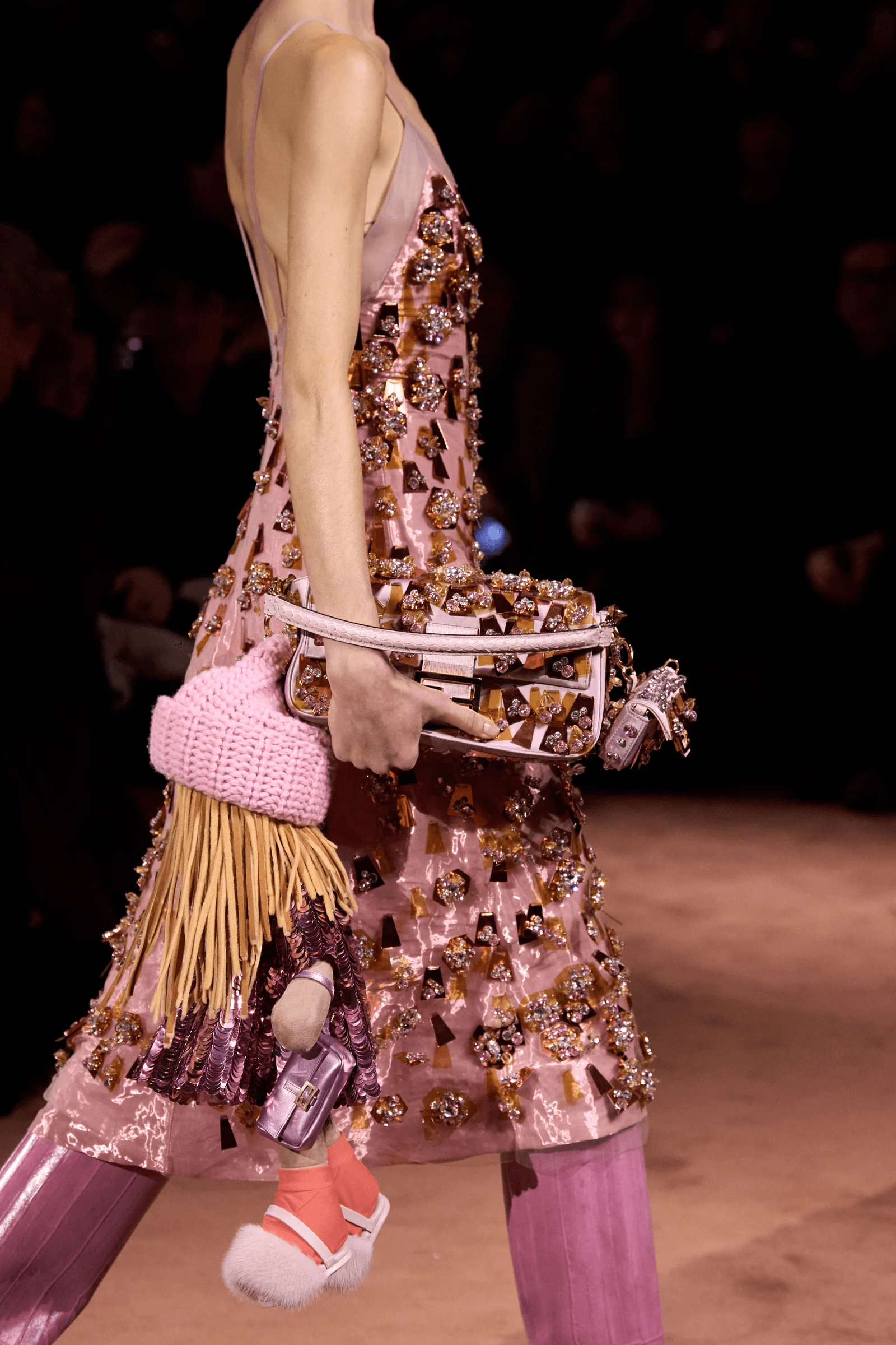 Tendencia bolso baguette otoñoinvierno 2025