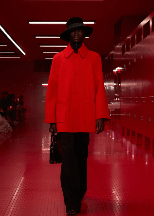 rojo y negro fall valentino
