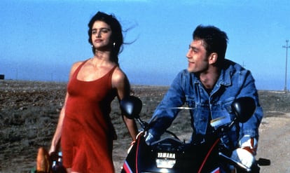 Penélope Cruz y Javier Bardem, en una escena de la película 'Jamón, jamón' (1992) de Bigas Luna.