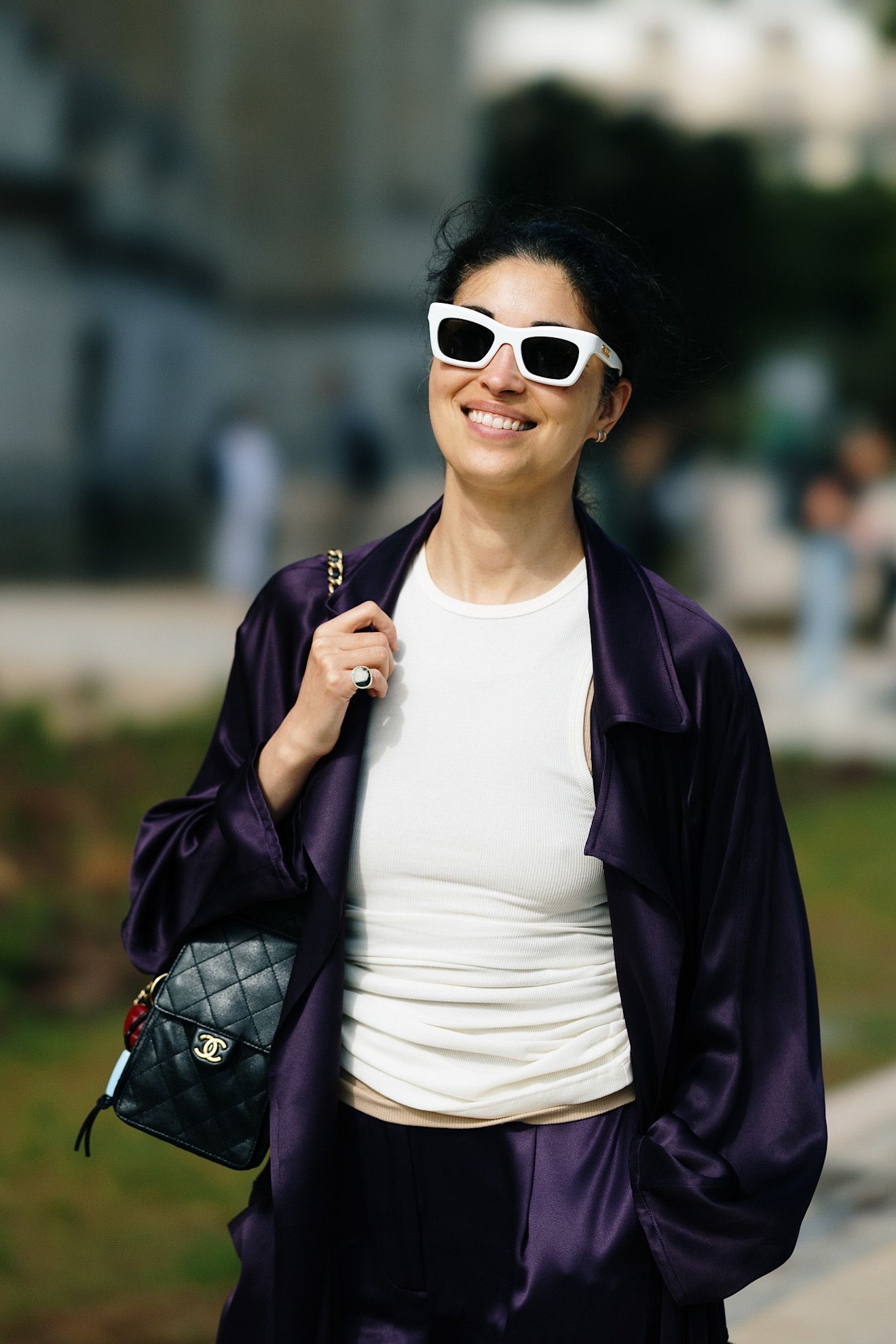 Morado amatista el nuevo color en tendencia cargado de simbolismo para vestir en otoñoinvierno 20252026
