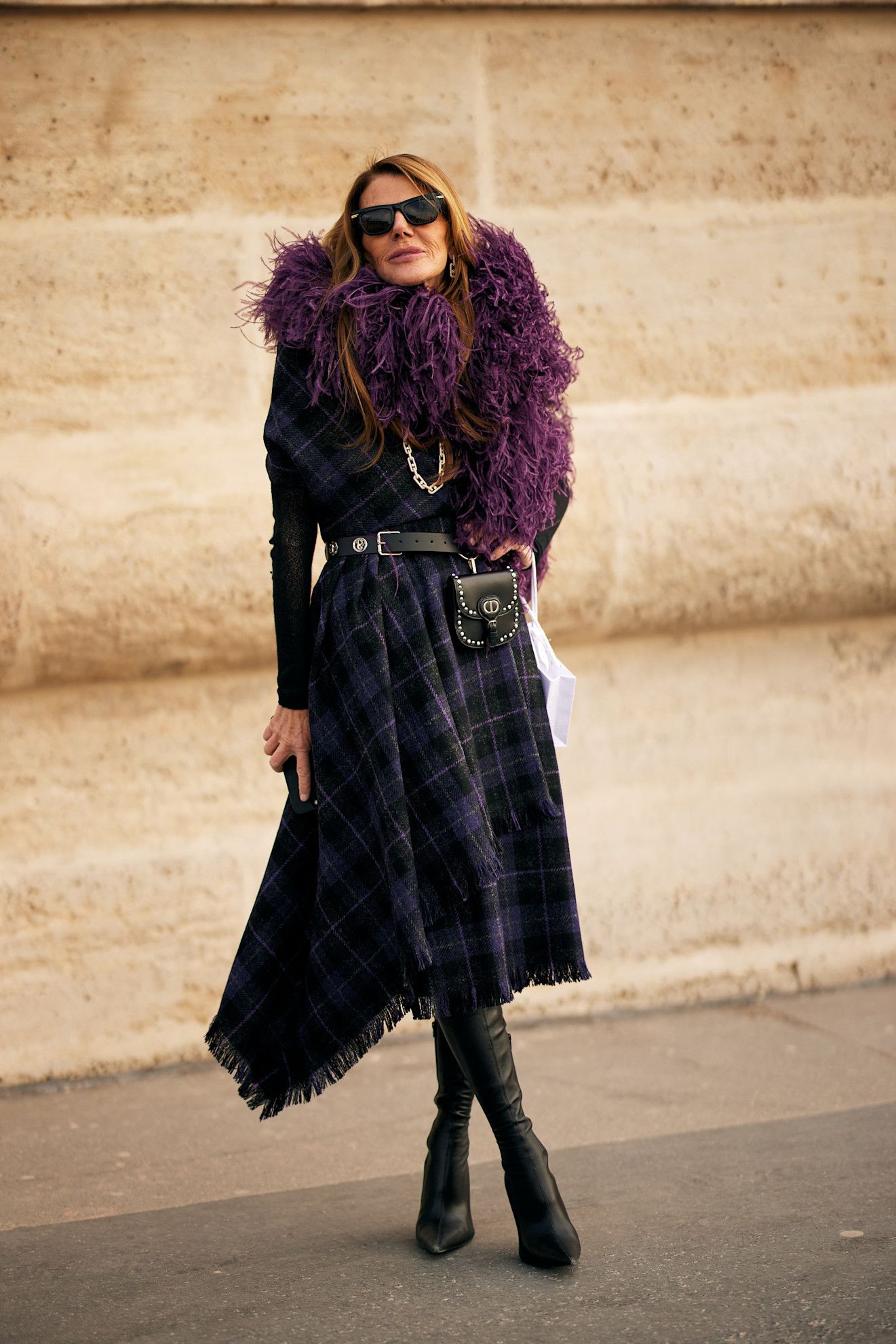Morado amatista el nuevo color en tendencia cargado de simbolismo para vestir en otoñoinvierno 20252026