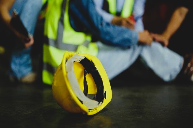 Hjalmar Gibelli | Seguros laborales: ¡La clave para proteger al empleado!
