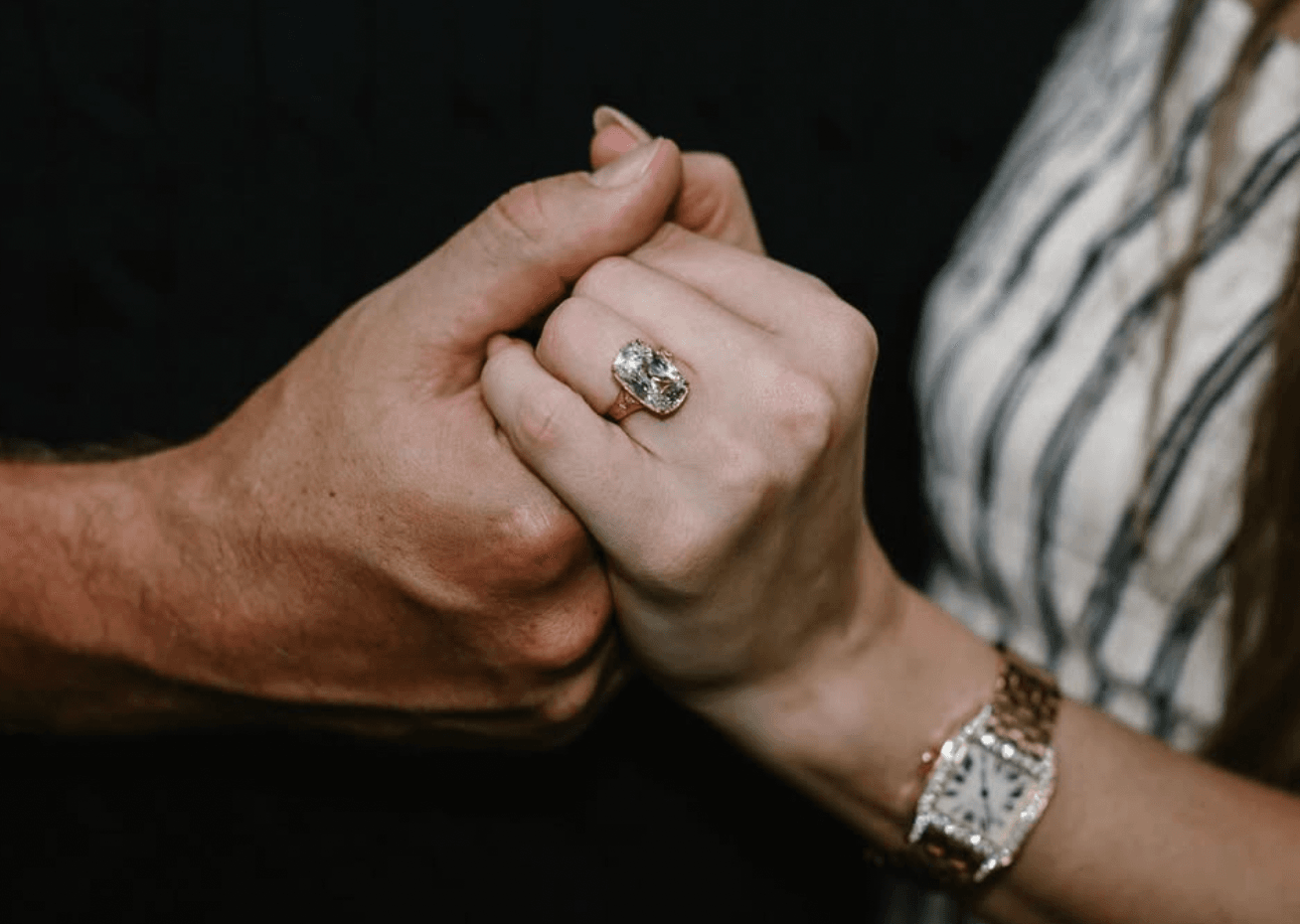 anillo pedida reloj cartier taylor swift