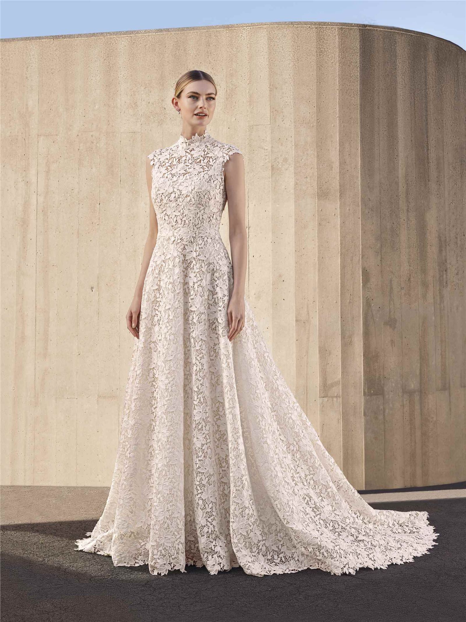vestido novia encaje pronovias