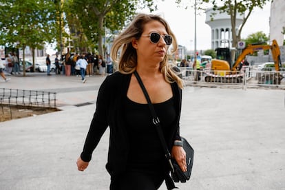 Cristina Álvarez, asesora de Begoña Gómez en Moncloa, llega a los juzgados de Plaza de Castilla en Madrid este miércoles. 