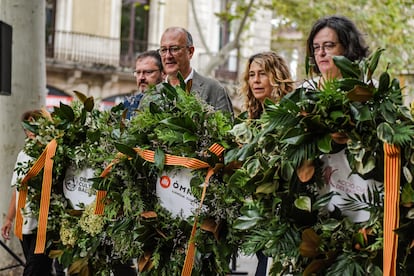 El presidente de Òmnium Cultural, Xavier Antich, participa en la ofrenda floral al monumento a Rafael Casanova con motivo de la Diada de Cataluña.
