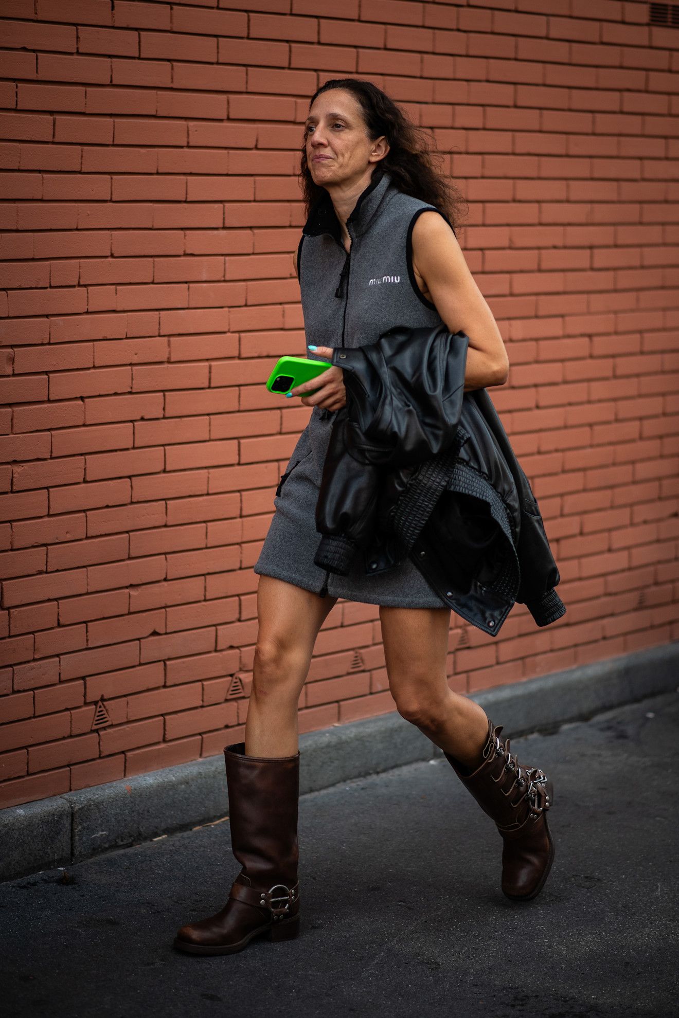 botas biker  una tendencia del otoño 20252026
