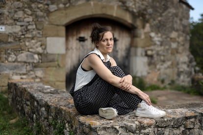 Carla Simón, cineasta, fotografiada als afores de Les Planes d’Hostoles. 