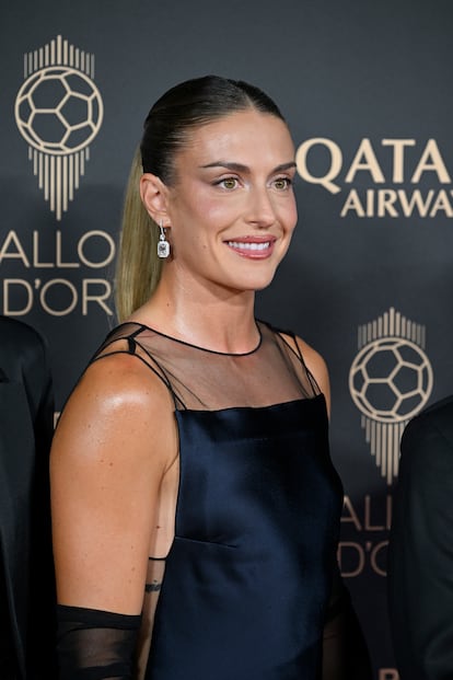 Detalle de las transparencias del vestido de Martin Margiela de Alexia Putellas.