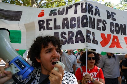 Manifestación propalestina frente al Museo del Prado de Madrid.