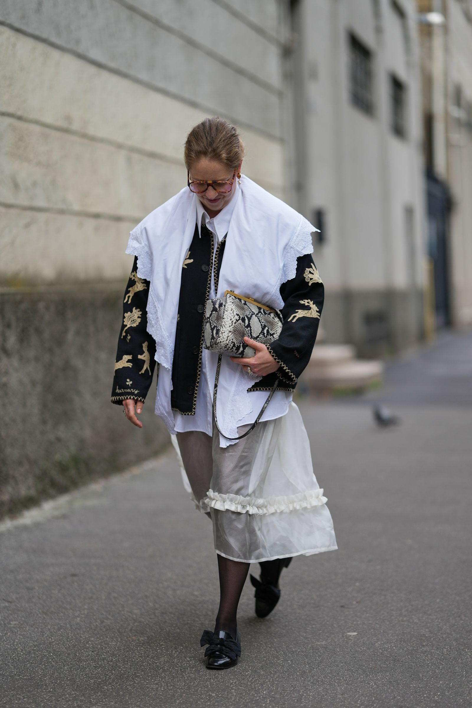 bolso con estampado de serpiente