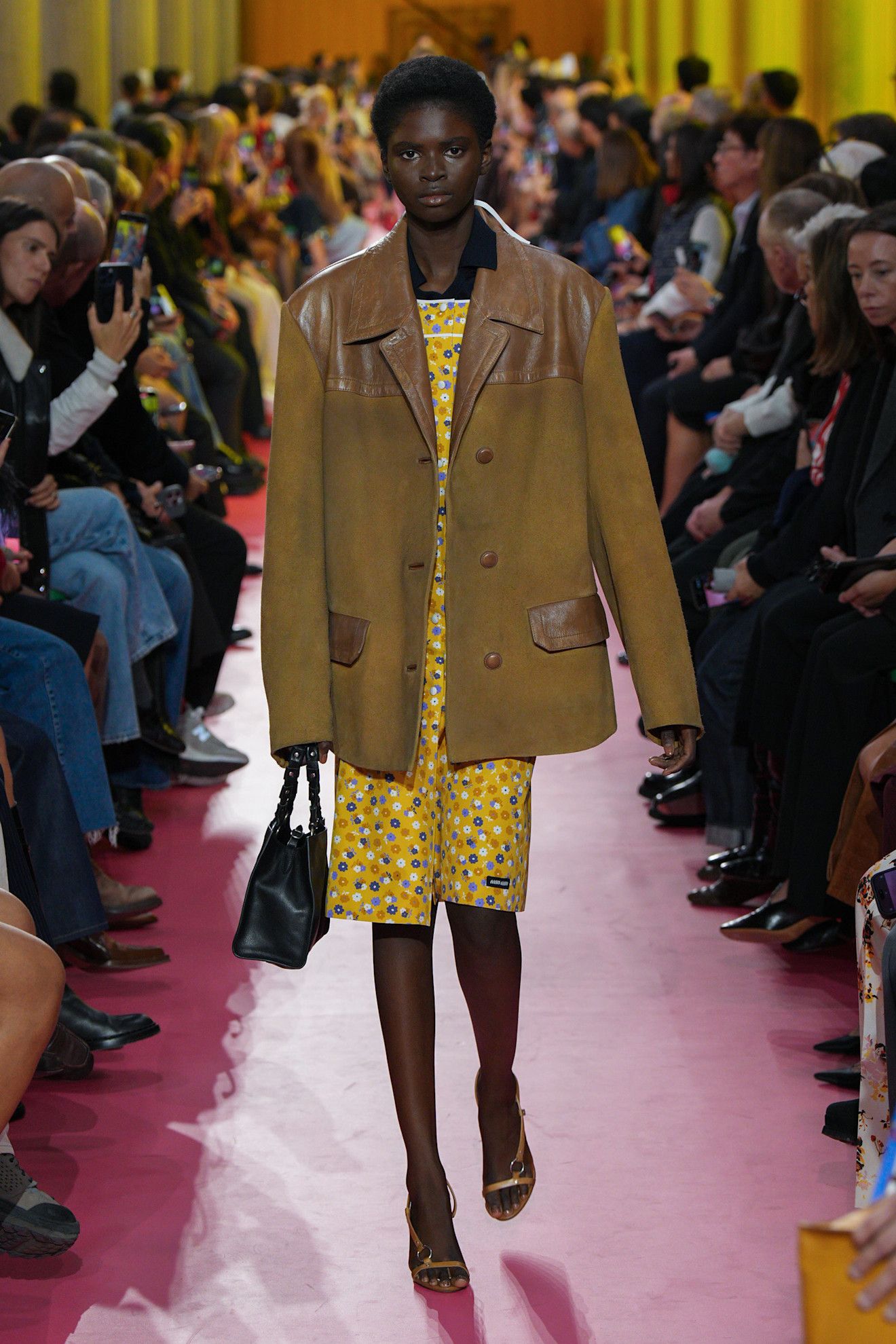5 claves de primaveraverano 2026 que extraemos del último desfile de Miu Miu