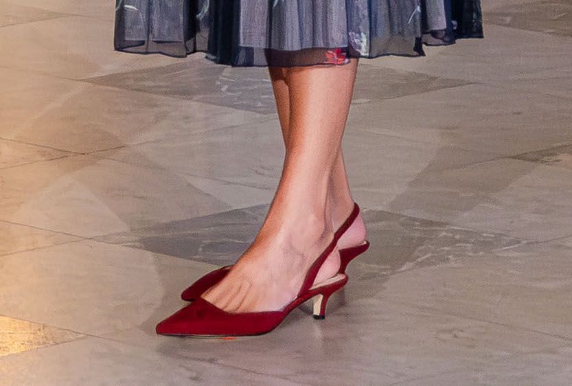 La reina Letizia luce en Blgica los zapatos de tacón sensato que triunfarn en las bodas de otoño