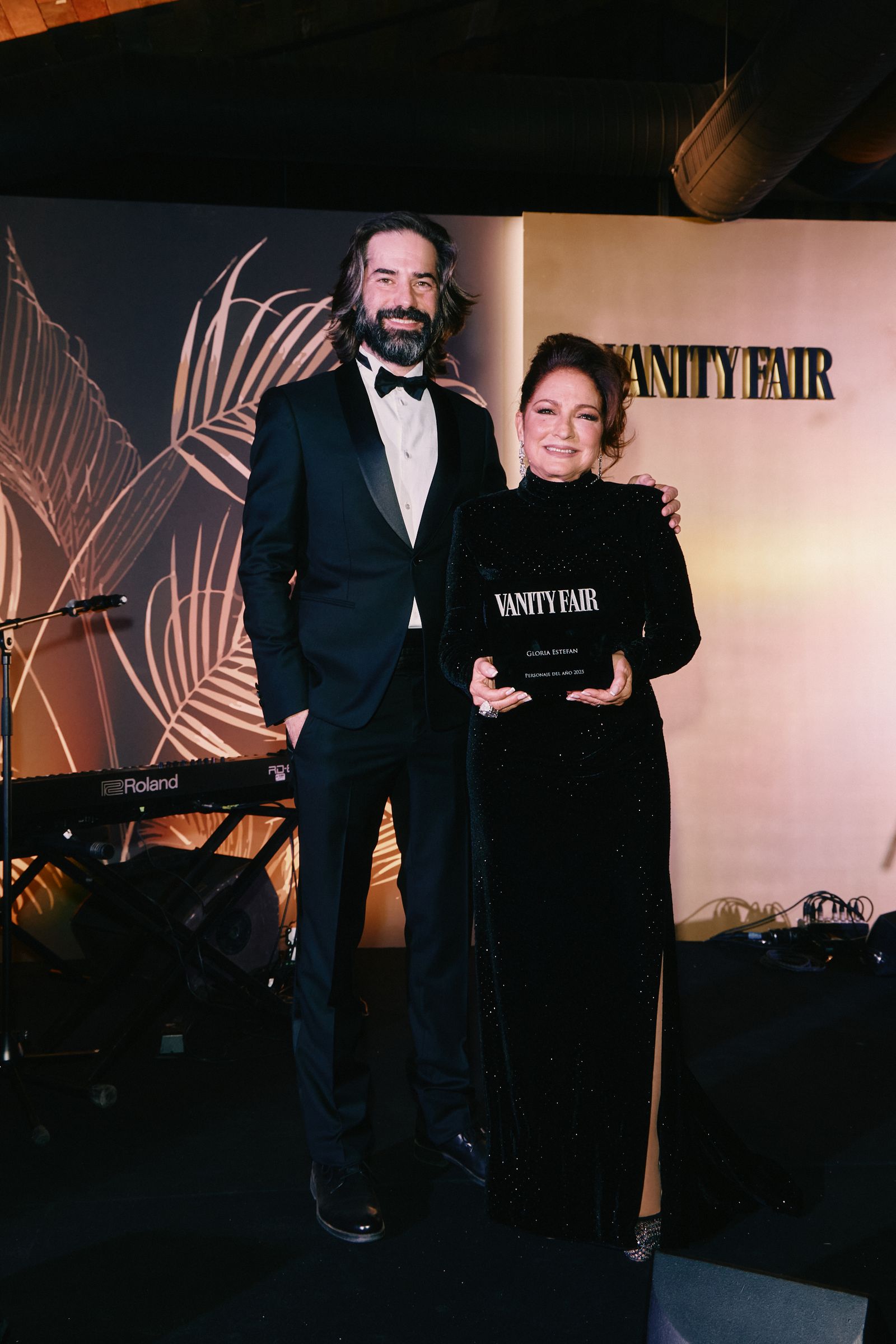 Gloria Estefan y Alberto Moreno Head of Editorial Content de Vanity Fair España