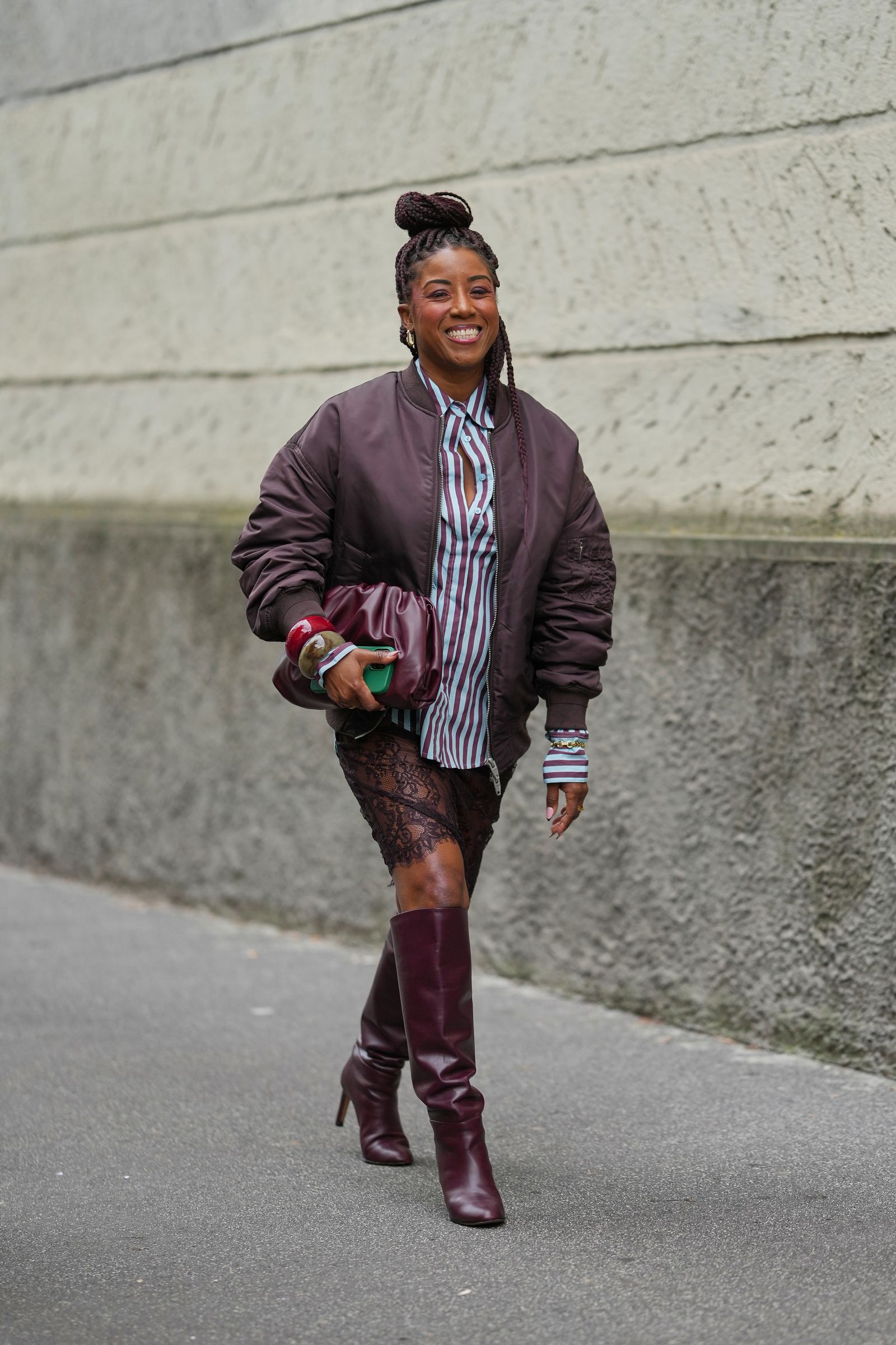 botas granates una tendencia de otoñoinvierno 202526