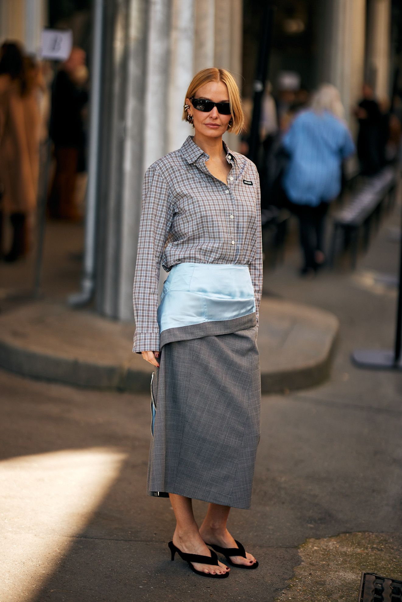Cómo llevar las superposiciones en el otoño de 2025 8 lecciones de street style