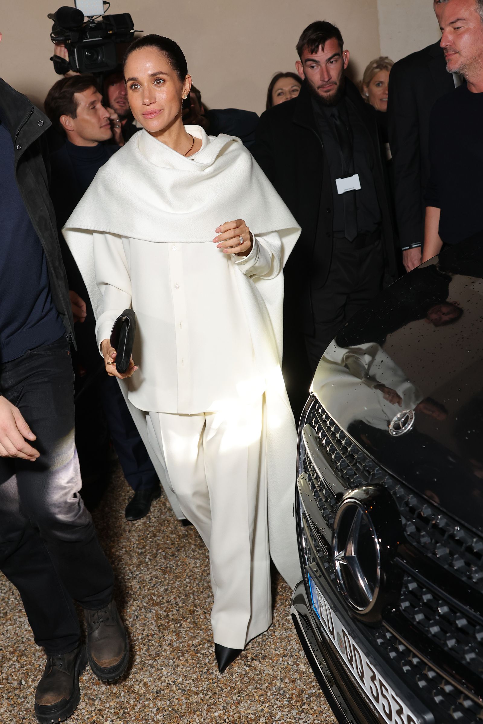 meghan markle desfile de balenciaga