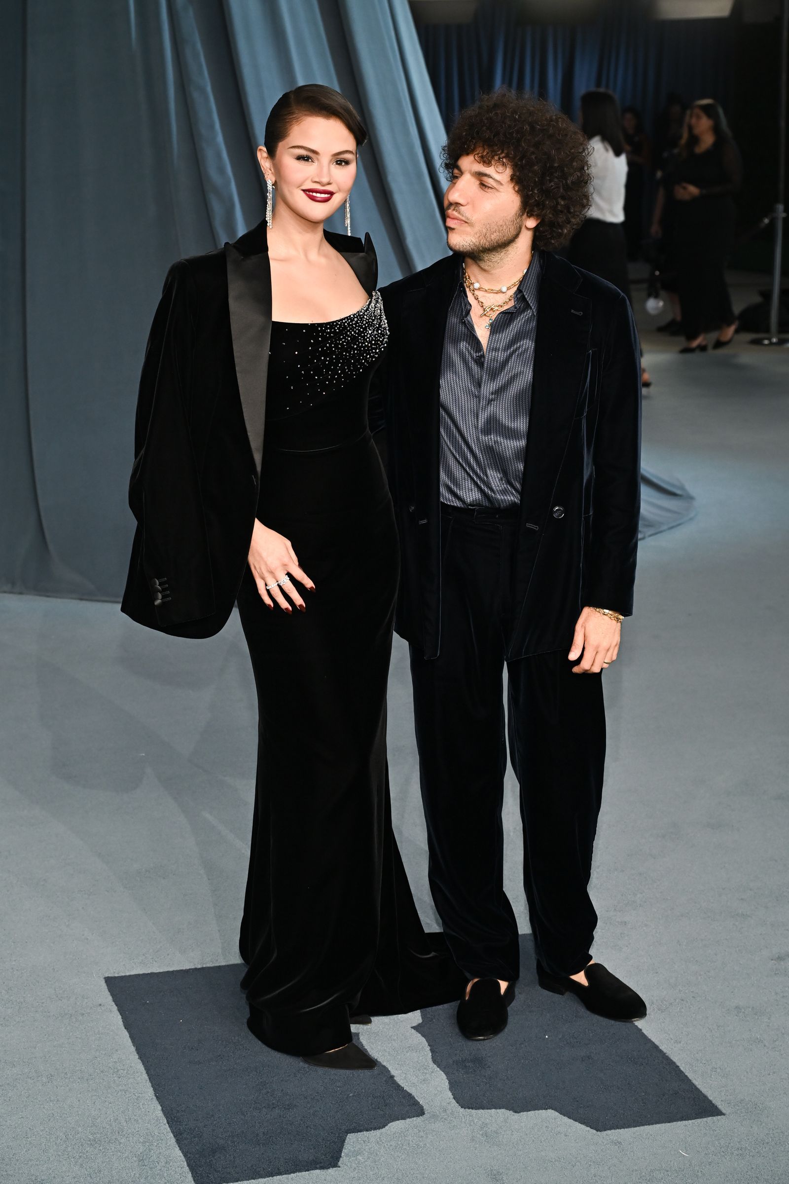 Selena Gomez y Benny Blanco debutan como recin casados en la alfombra roja de la Academy Museum Gala 2025