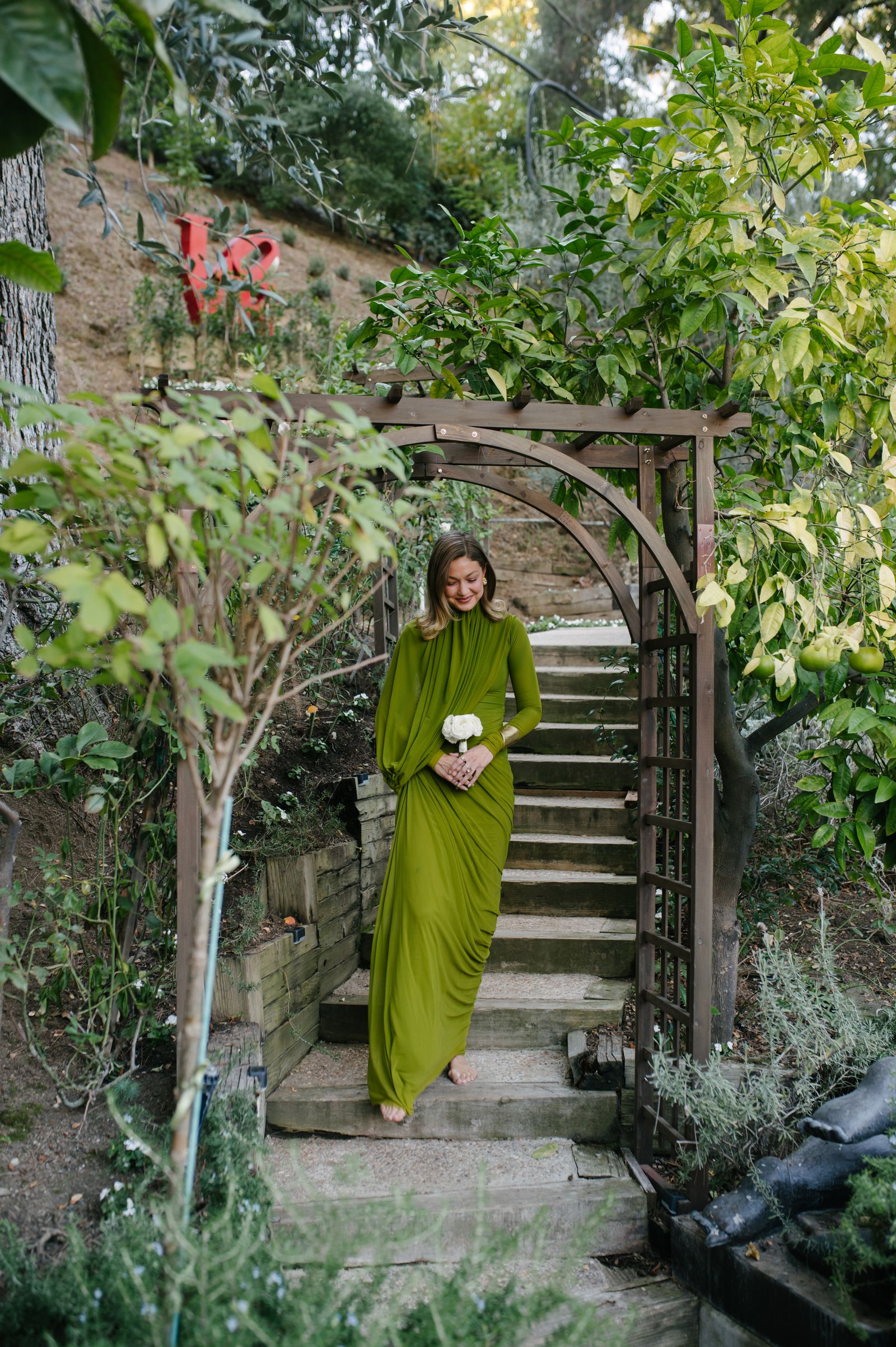 Si vas a comprar un vestido de invitada de boda para 2026 que sea de este color