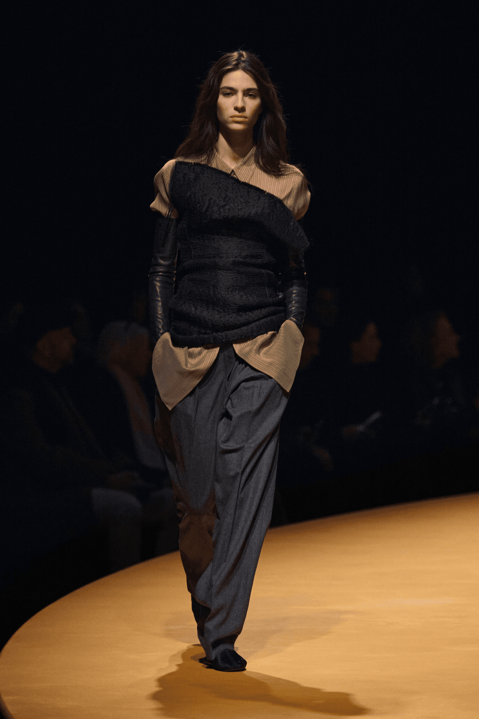 pantaloni larghi sartoriali