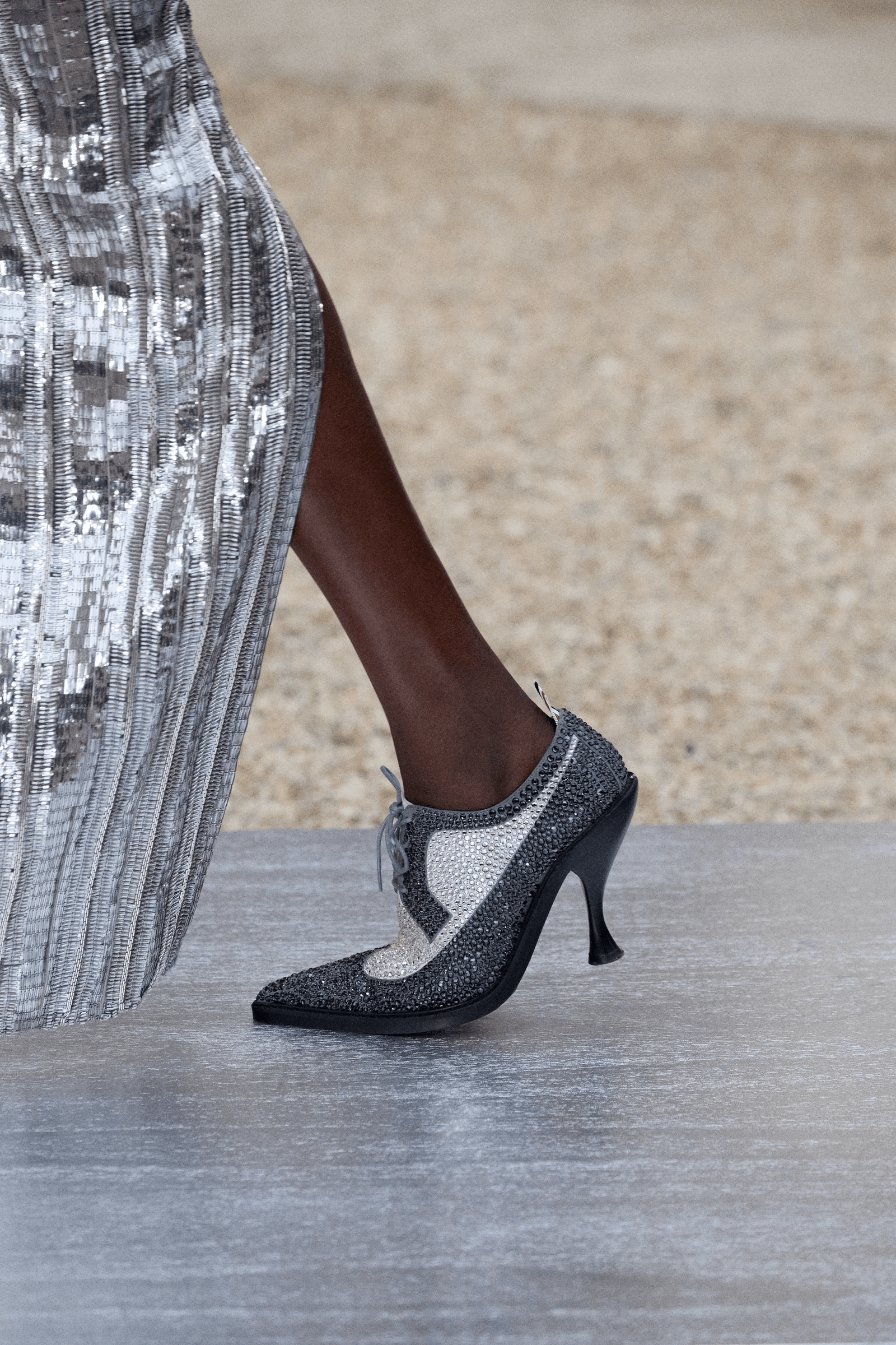 zapatos abotinados de cordones en Thom Browne primaveraverano 2026.