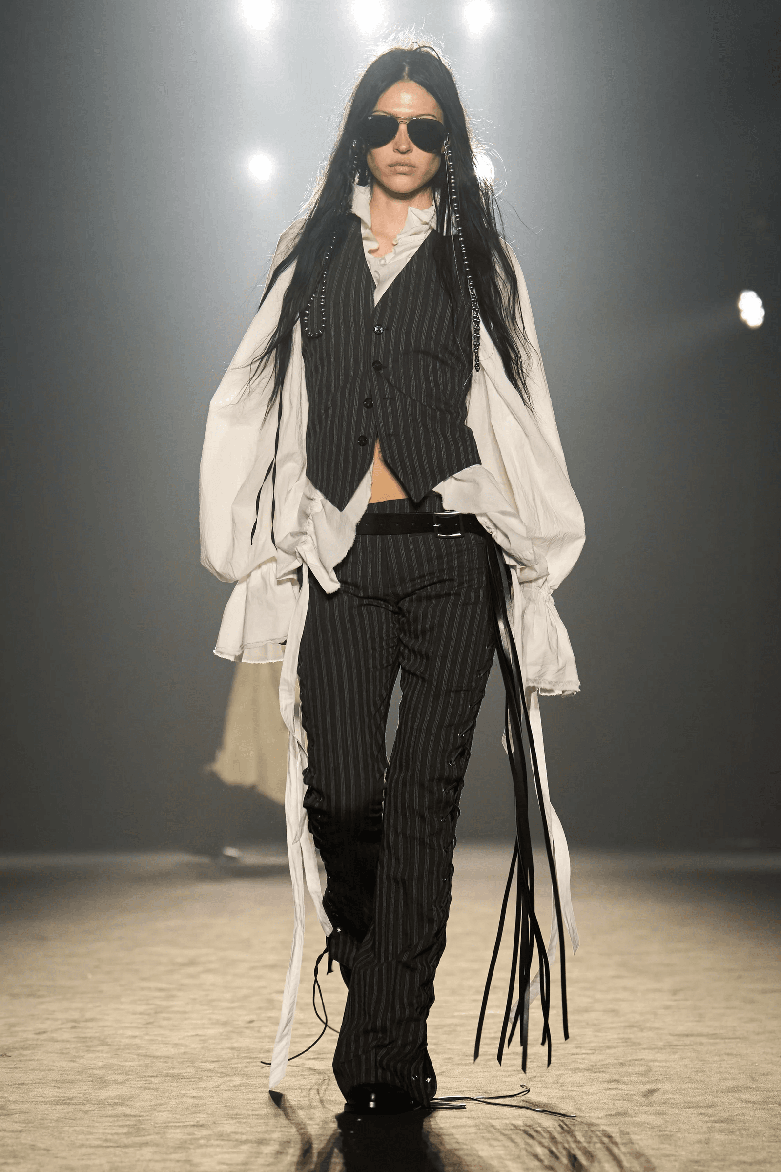 Ann Demeulemeester otoñoinvierno 202526 Vogue Runway