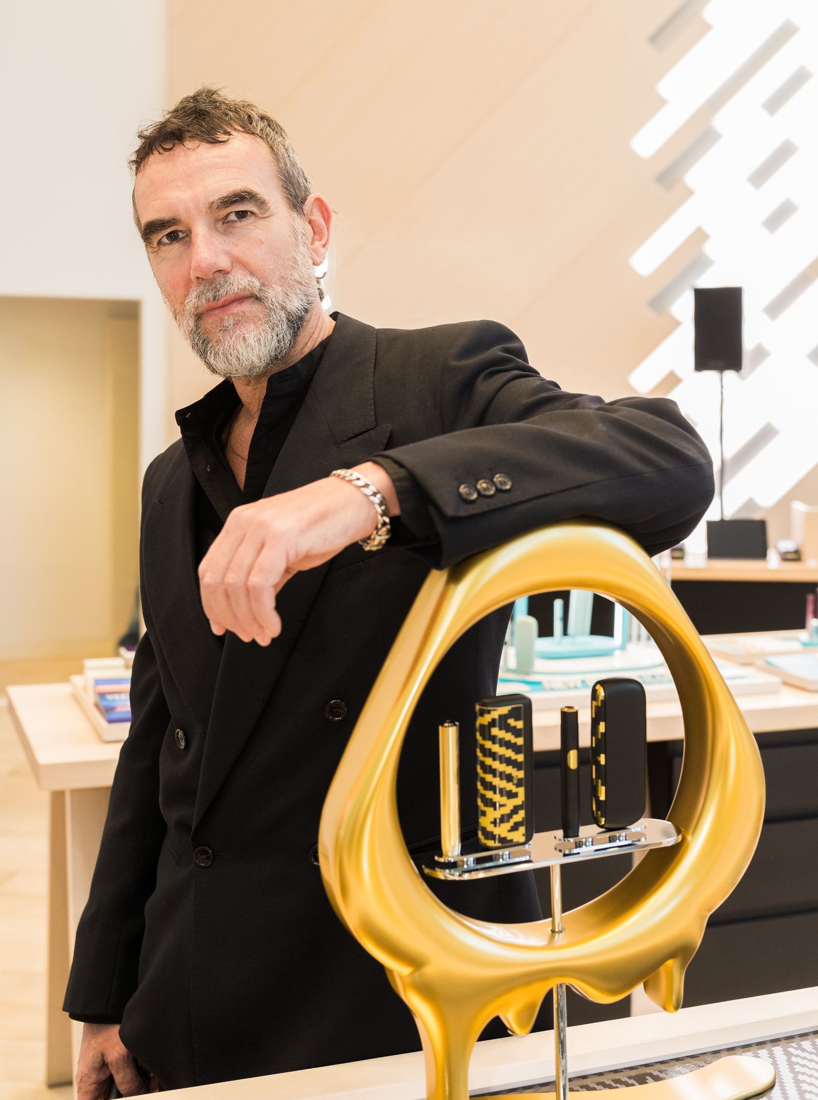 Stefano Seletti “Nos ha costado casi 3 años conseguir este acabado” sobre su colaboración con IQOS