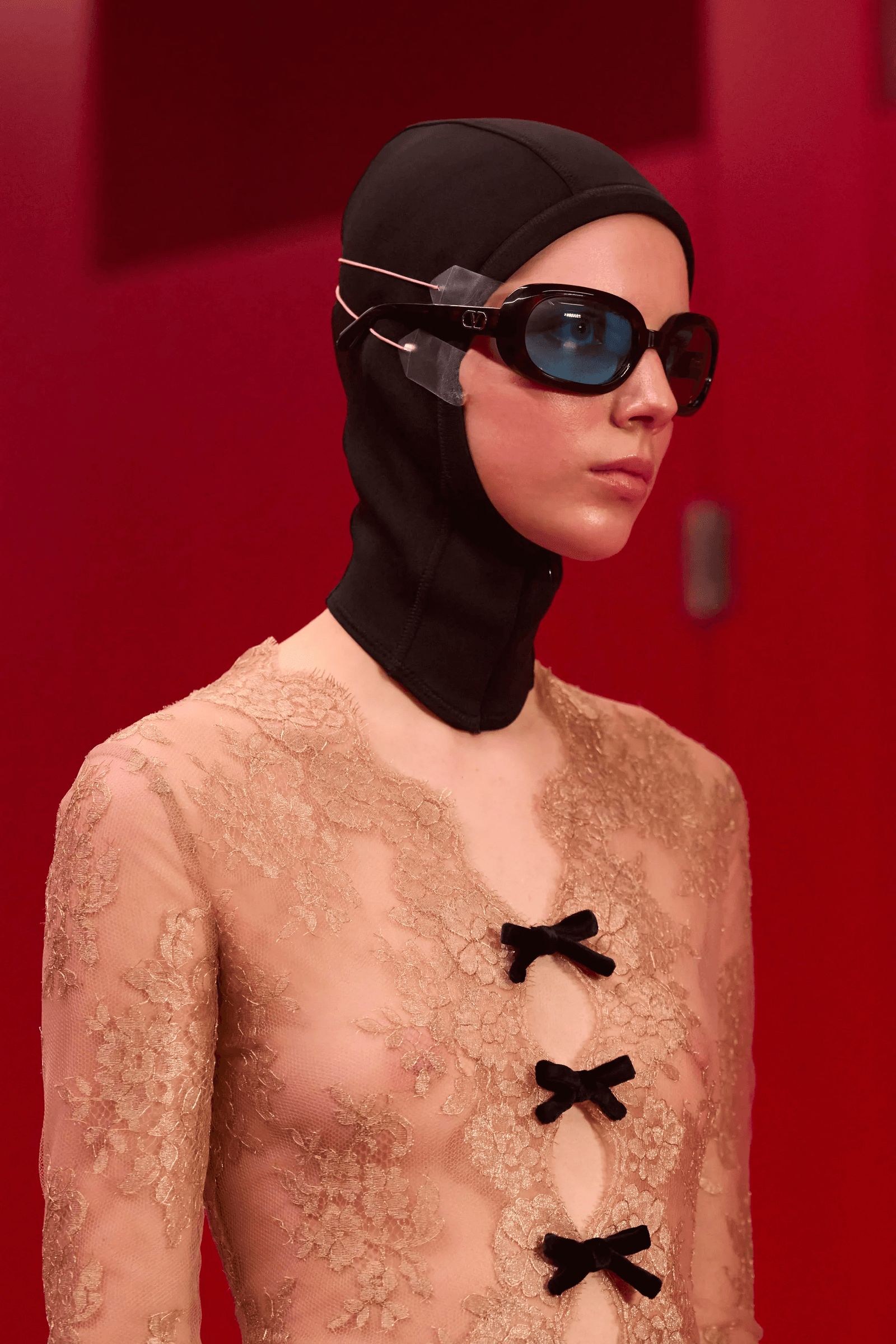 top de lazos una tendencia de otoño perfecta para tus looks de fiesta navideños de 2025