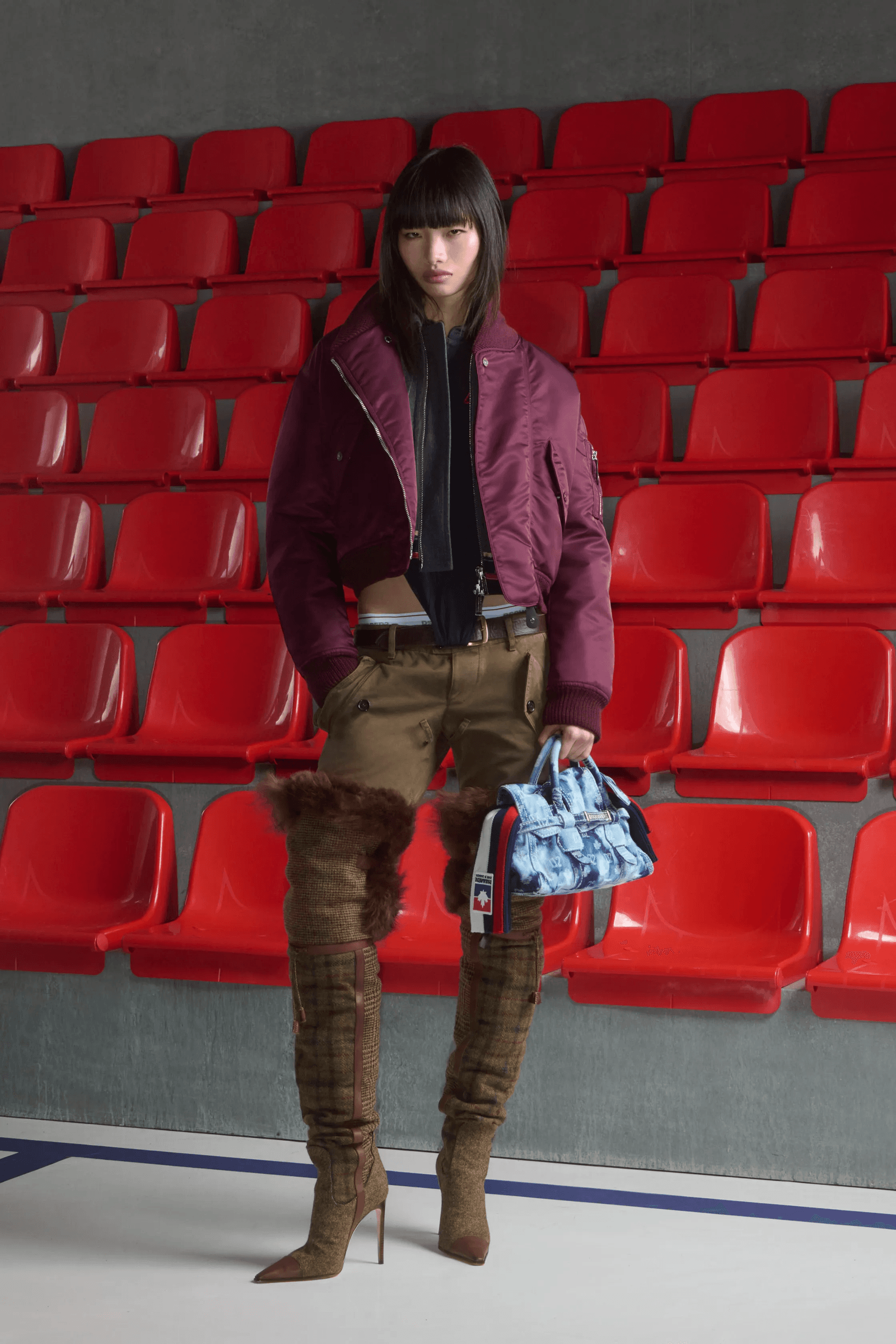 botas altas con pelo en Dsquared2 prefall 2026.