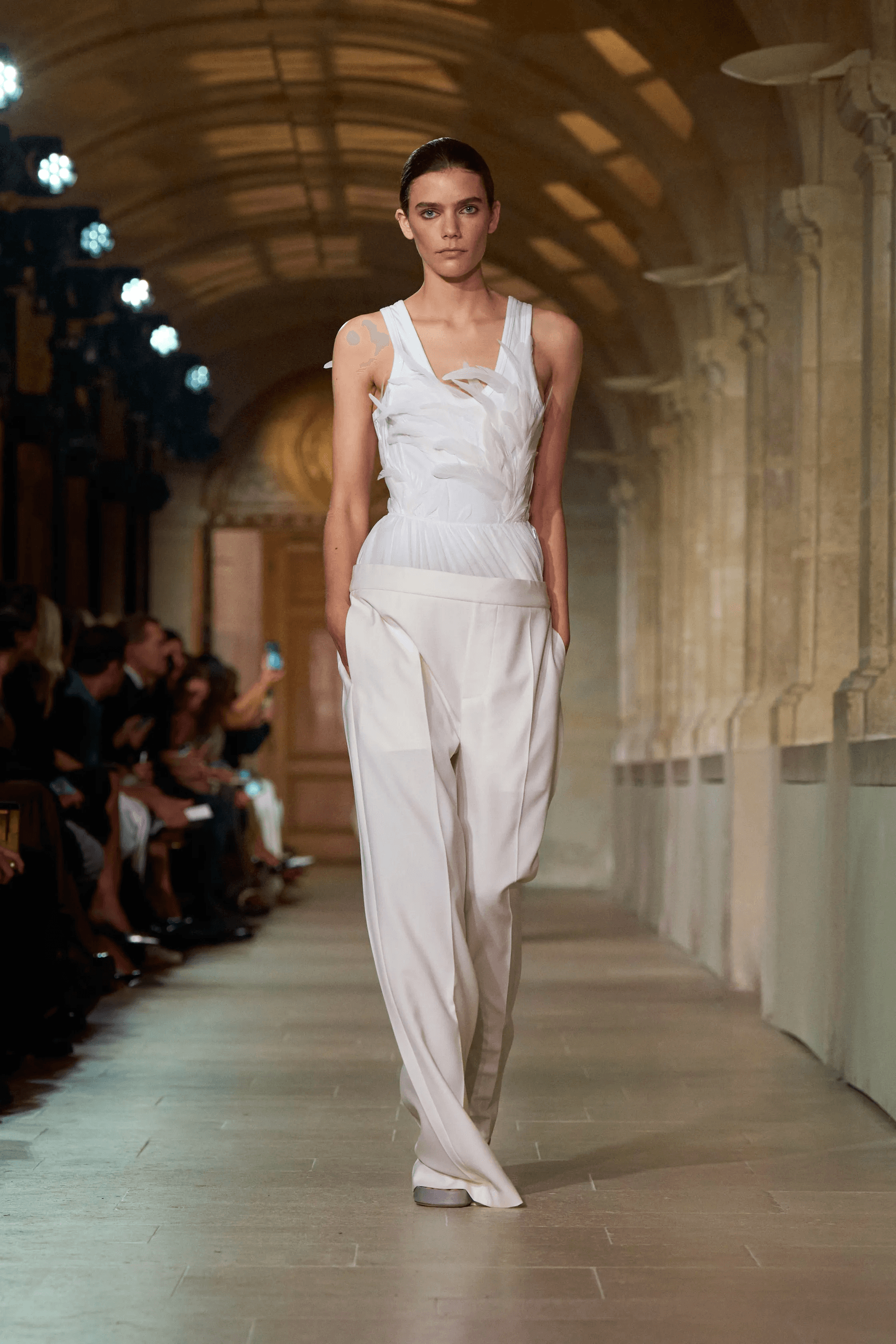 pantalones cloud dancer una tendencia de la primaveraverano 2026