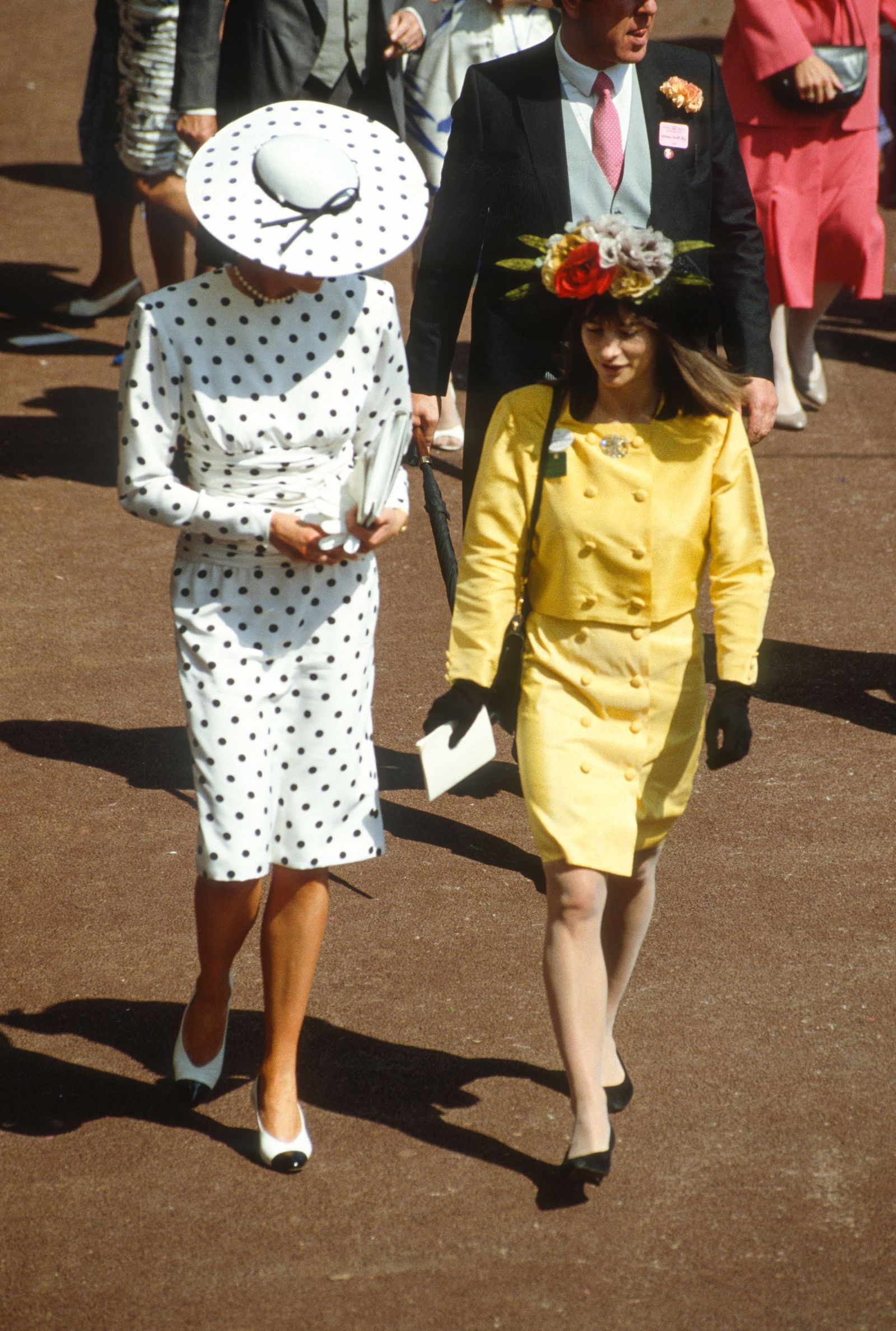 Diana con zapatos bicolor de Chanel