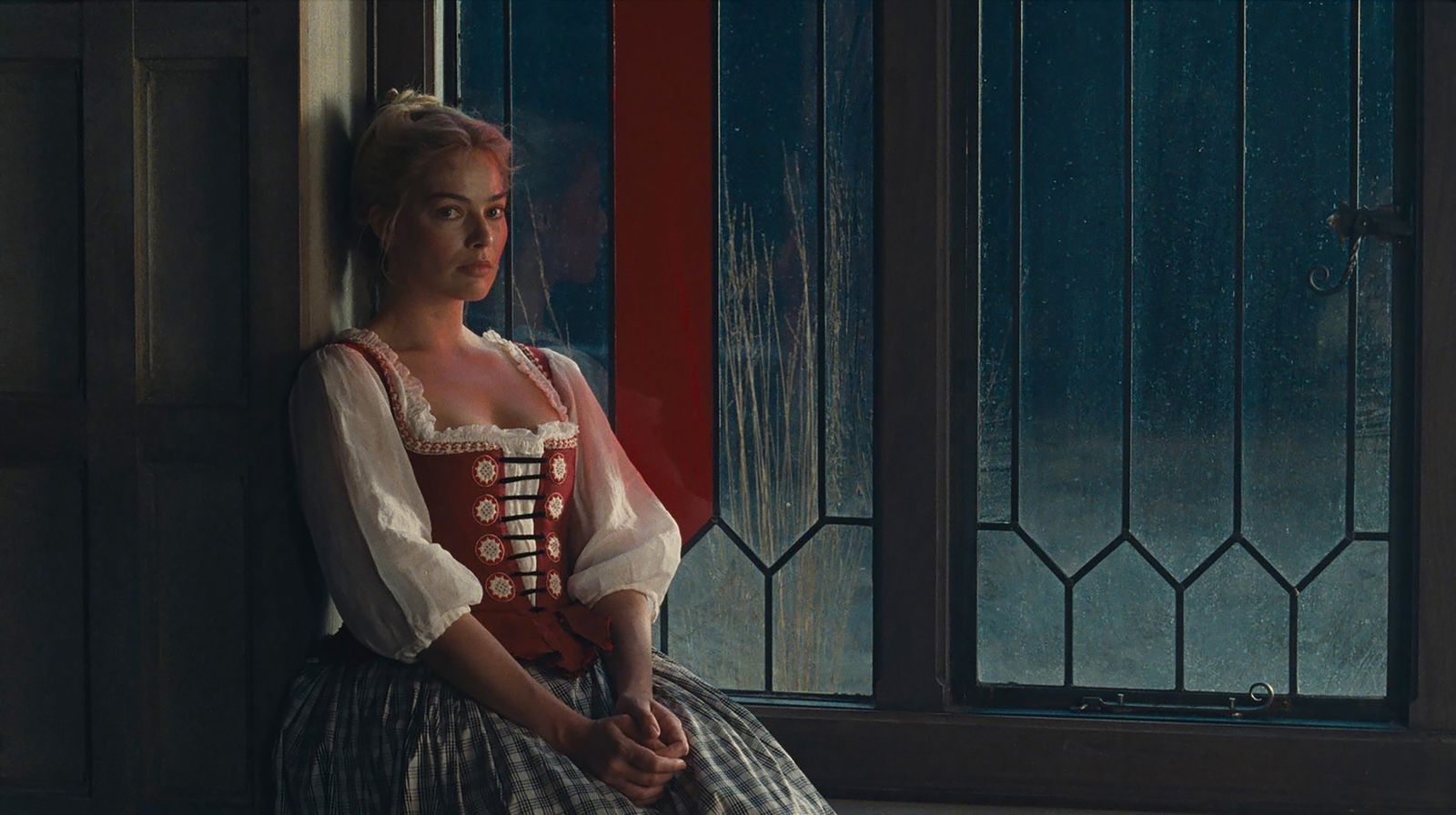 Image may contain Margot Robbie Person and Adult