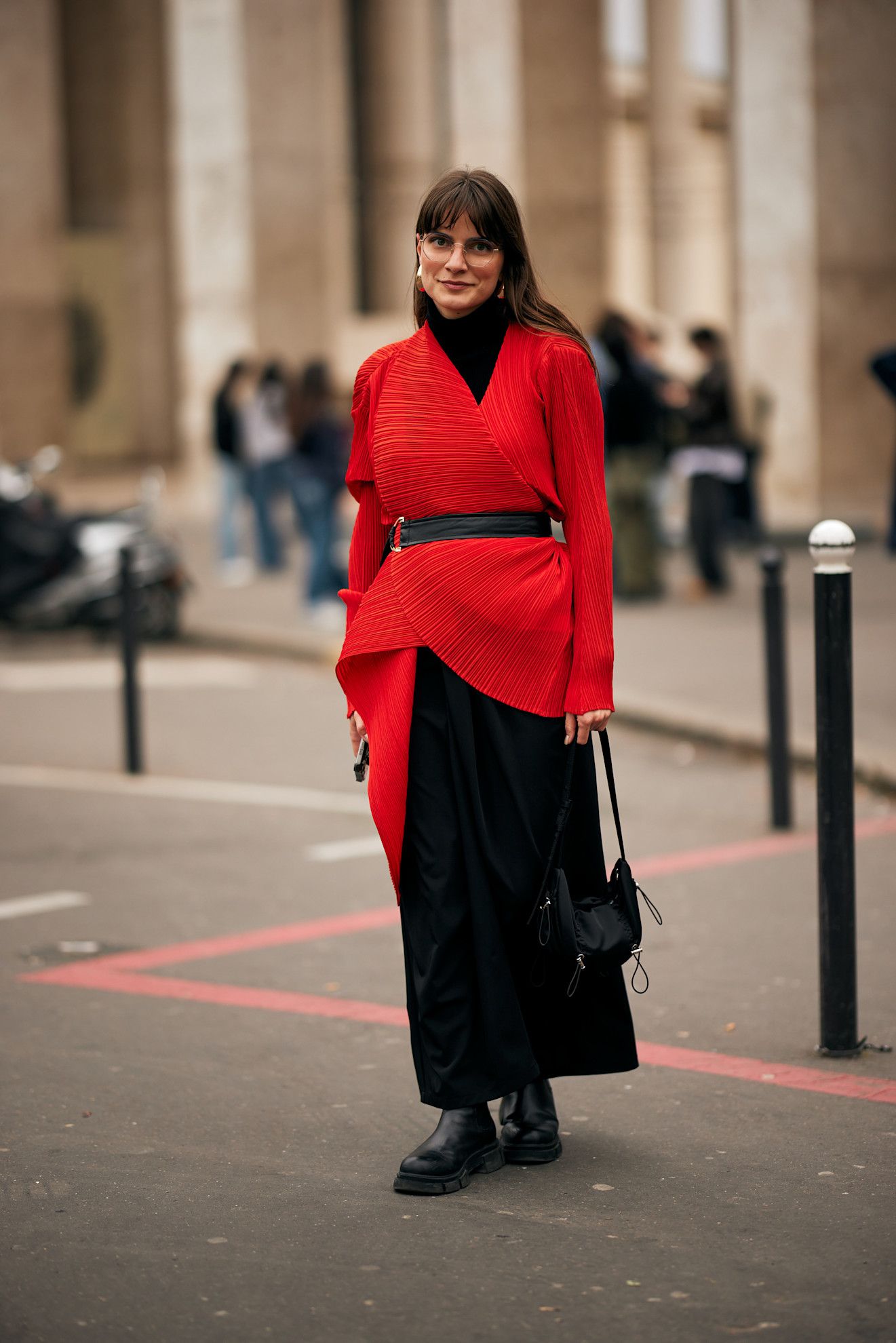 cómo combinar un jersey rojo en invierno 2026