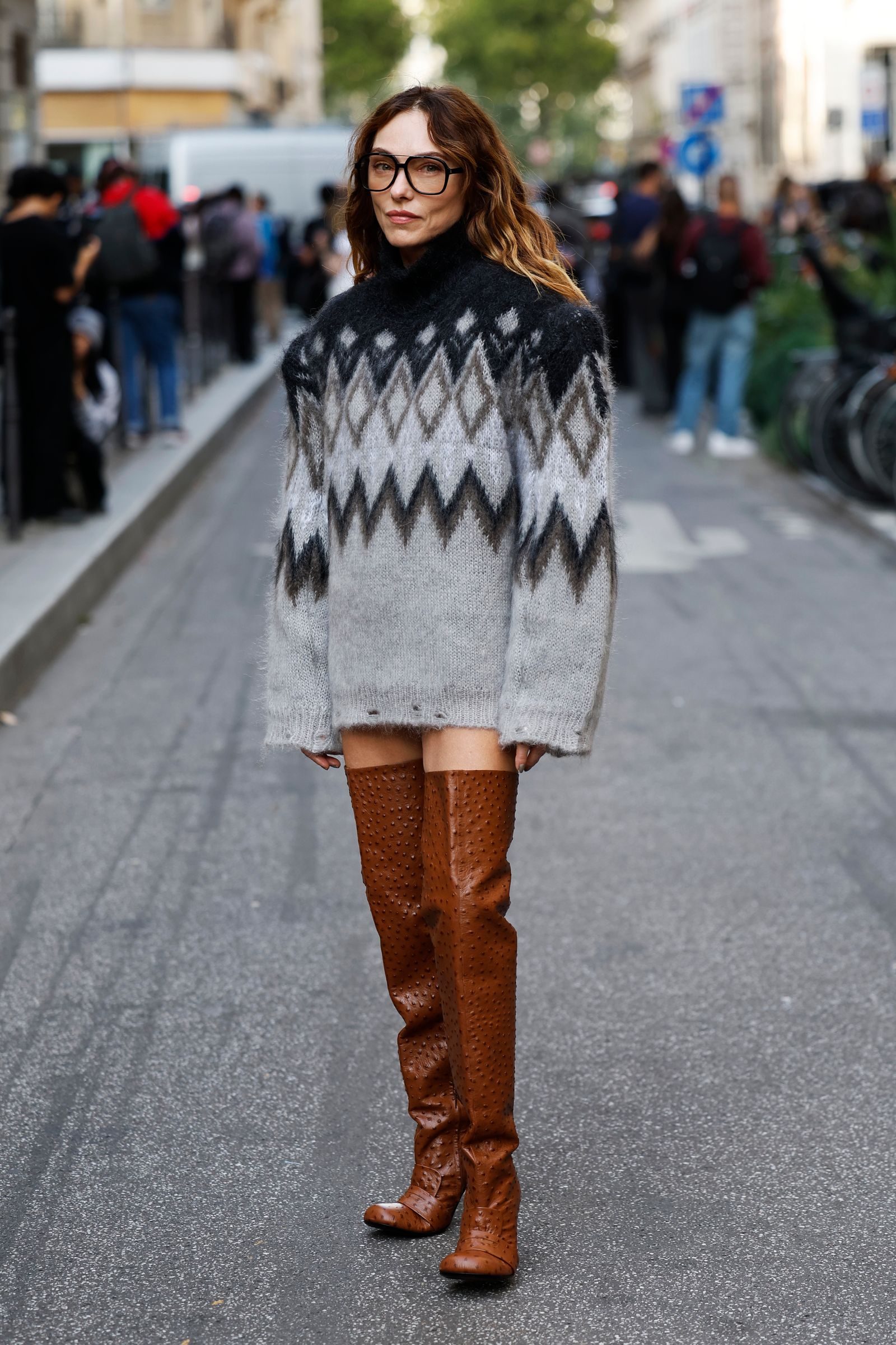Jersey de punto con botas altas.