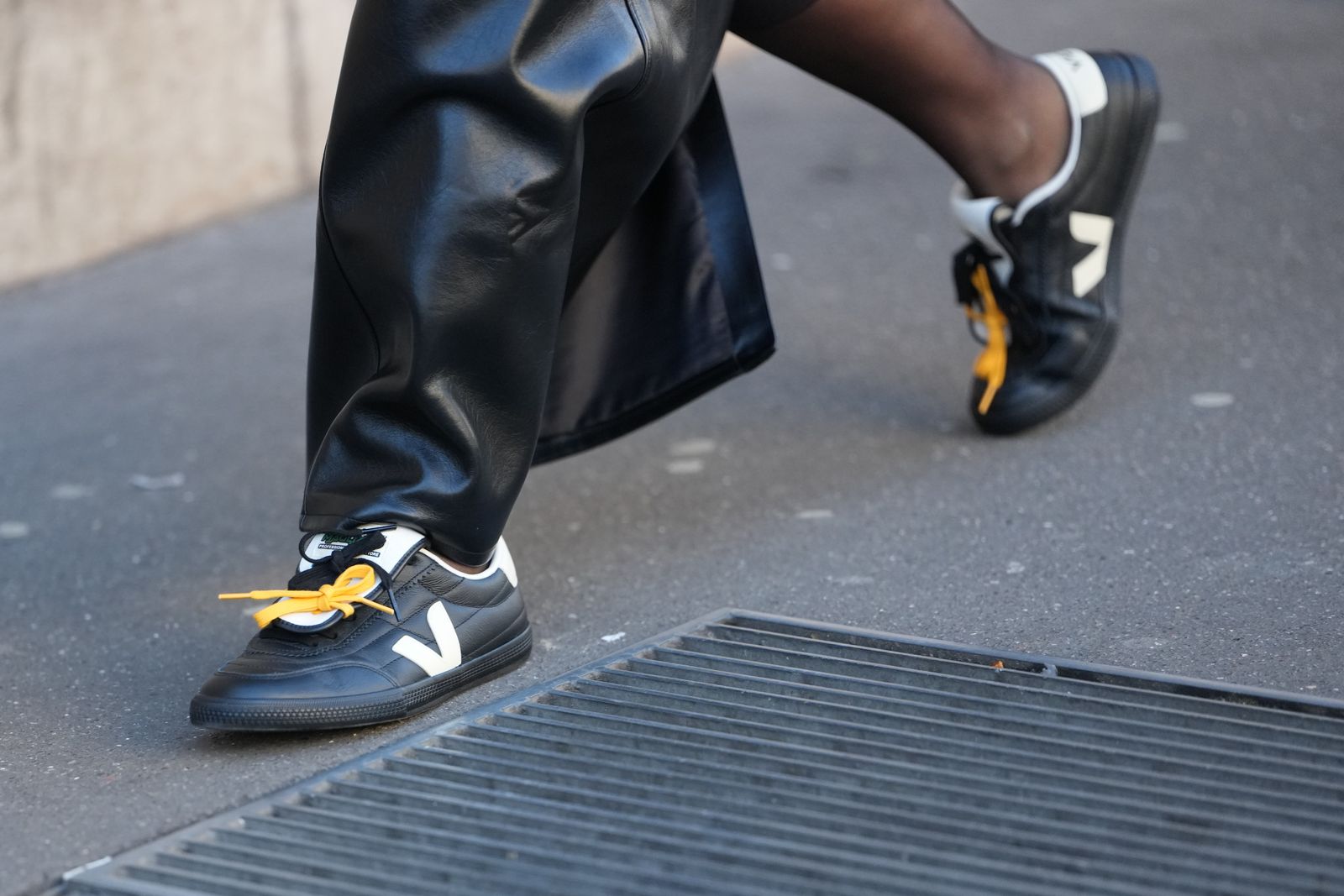 zapatillas con doble cordon