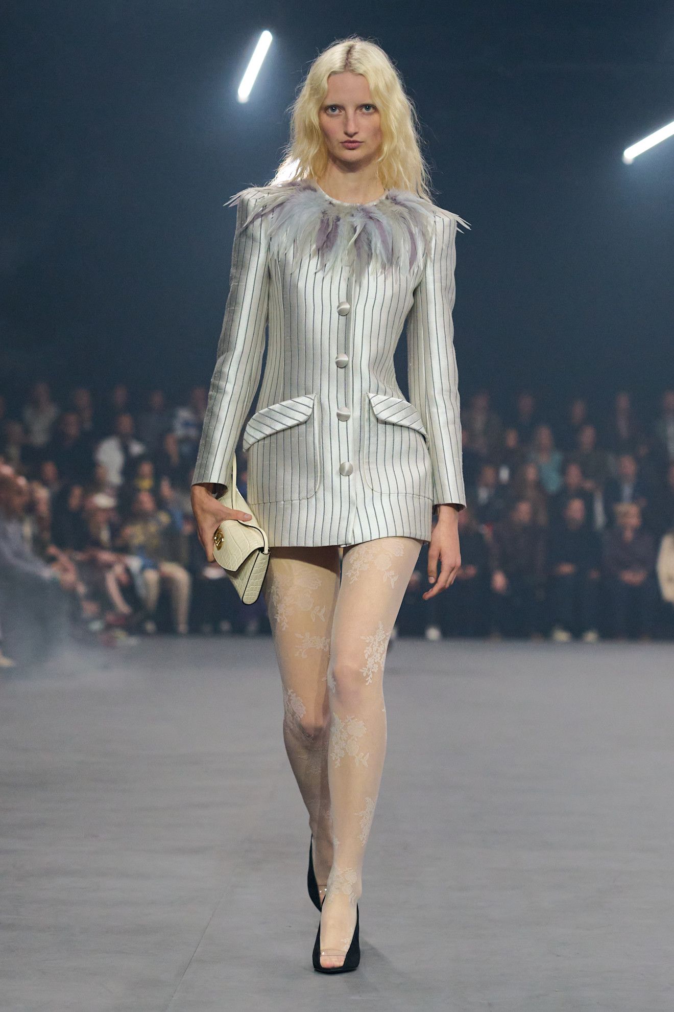 medias blancas en Valentino primaveraverano 2026.