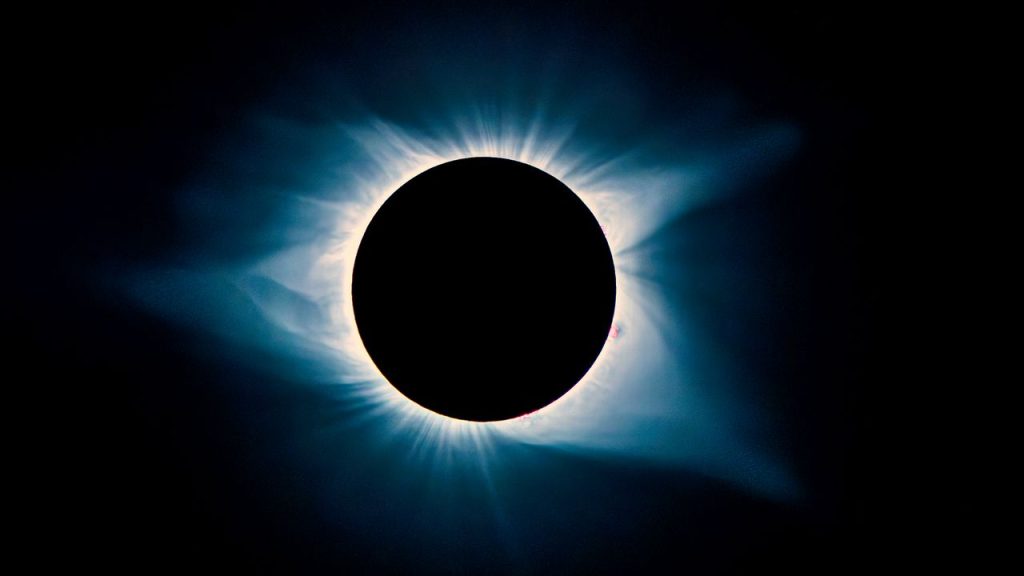 Luna Nueva del 17 de febrero de 2026: el eclipse solar será la alineación cósmica más poderosa del año