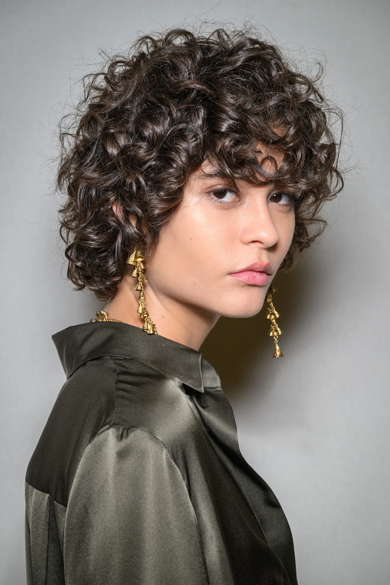 8 cortes de pelo corto rizado que te servirn de inspiración para este 2026