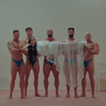 María José Llergo se ríe del «solo fluyo» en ‘Otros Besos’ – jenesaispop.com