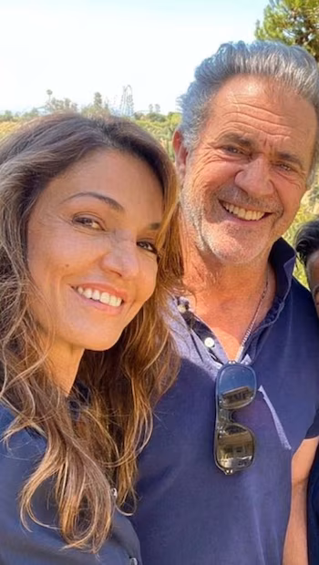 Nadia Fares visitó a Mel Gibson durante el rodaje de "La resurrección de cristo". (Instagram)