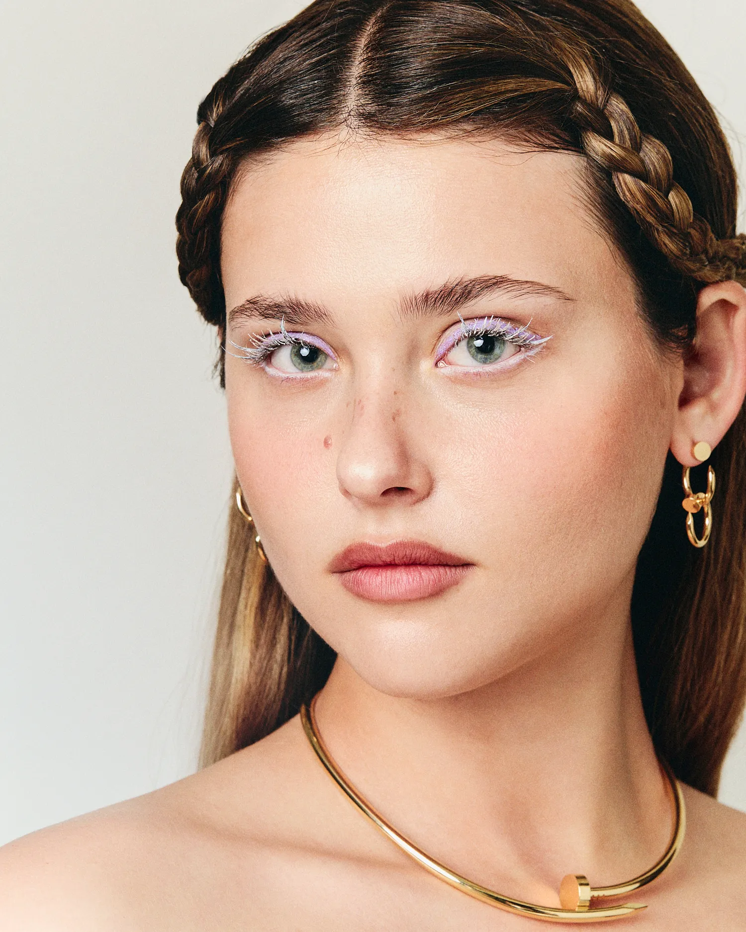 Nicole Wallace pestañas blancas