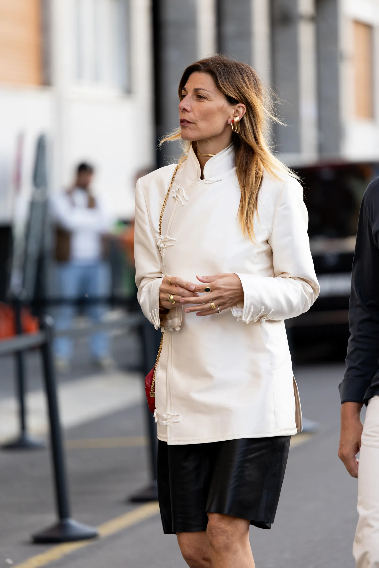 chaqueta con alamares